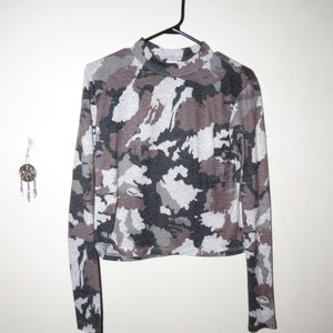 CAMO HANGING TOP